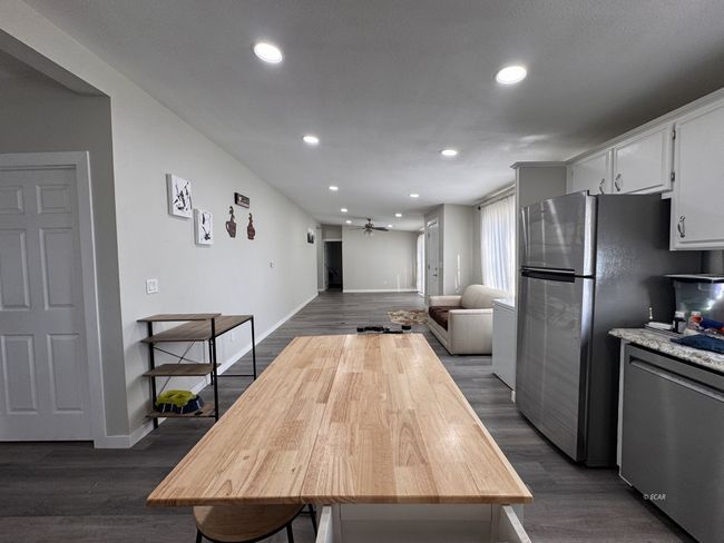 466 Castlecrest Dr, House other with 3 bedrooms, 2 bathrooms and null parking in Spring Creek NV | Image 8