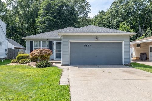 5464 Whitehaven Avenue, North Olmsted, OH, 44070 | Card Image