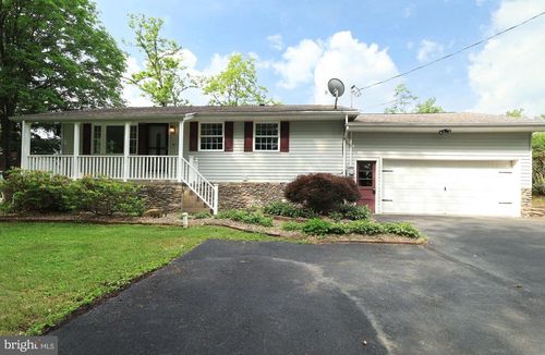 125 Lyonstown Rd, BELLEFONTE, PA, 16823-7935 | Card Image