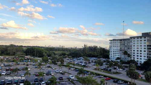 apt-705-4001 Hillcrest Dr, Hollywood, FL, 33021-7926 | Card Image