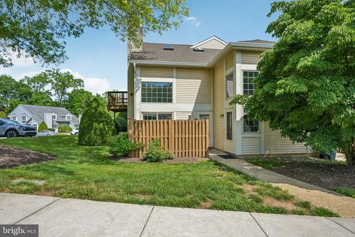418 Brown Briar Cir, HORSHAM, PA, 19044-1973 | Card Image