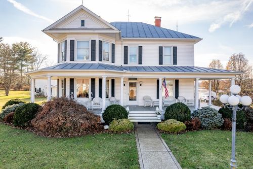 187 Houff Rd, Weyers Cave, VA, 24486-2333 | Card Image