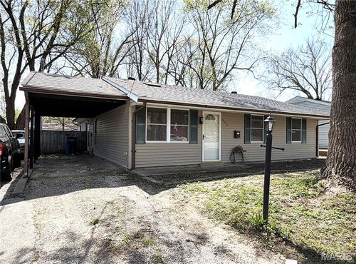 608 E Adams Street, Belleville, IL, 62220 | Card Image