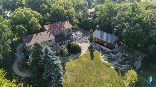 1305 S Barbara Cir Circle, Sioux Falls, SD, 57110 | Card Image