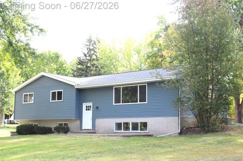 6342 Restwood Dr, Linden, MI, 48451-8708 | Card Image