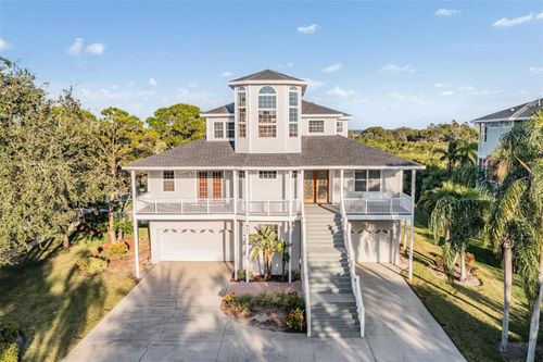 921 Point Seaside Dr, Crystal Beach, FL, 34681 | Card Image