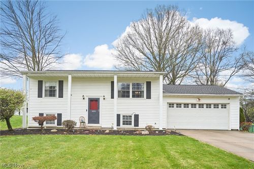 5336 Donner Dr, New Franklin, OH, 44216-9711 | Card Image