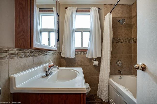 628 Dunn Ave, House other with 4 bedrooms, 2 bathrooms and 5 parking in Hamilton ON | Image 23