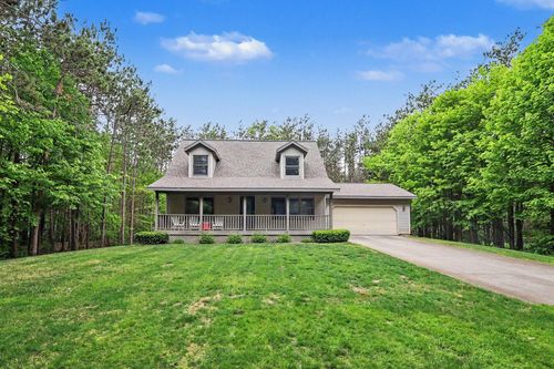 16519 Riley St, Holland, MI, 49424-5812 | Card Image