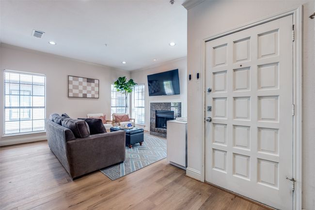 UNIT-3 - 4102 Buena Vista St, Condo with 2 bedrooms, 2 bathrooms and null parking in Dallas TX | Image 4