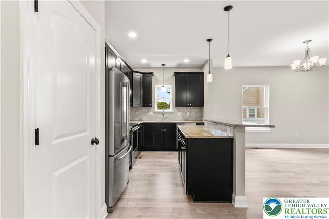 721 7 Th St, House other with 3 bedrooms, 3 bathrooms and null parking in Whitehall PA | Image 17
