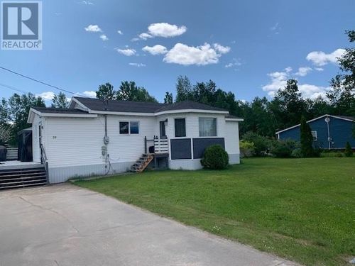 39 Saunders Street, Happy Valley Goose Bay, NL, A0P1E0 | Card Image