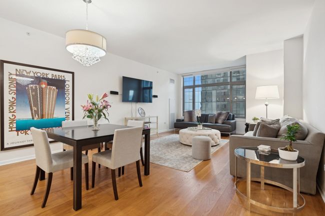 APT-807 - 530 N Lake Shore Dr, Condo with 2 bedrooms, 2 bathrooms and 1 parking in CHICAGO IL | Image 9