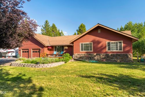 16191 Twin Dr, La Pine, OR, 97739-9605 | Card Image