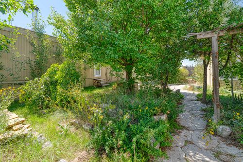 10 Moon Ranch Rd, Tijeras, NM, 87059-8221 | Card Image