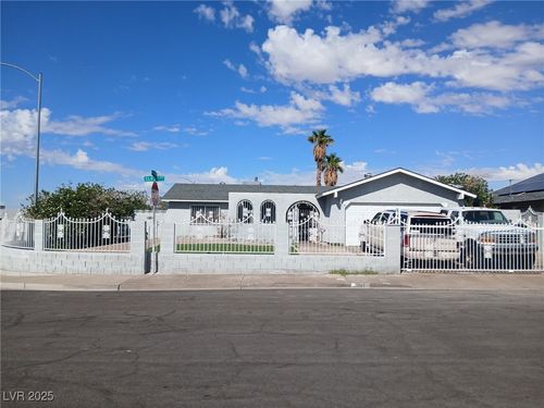 501 Close Ave, Henderson, NV, 89011-5362 | Card Image
