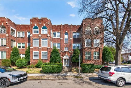 apt-c2-800 Gates Ave, Norfolk, VA, 23517-1636 | Card Image