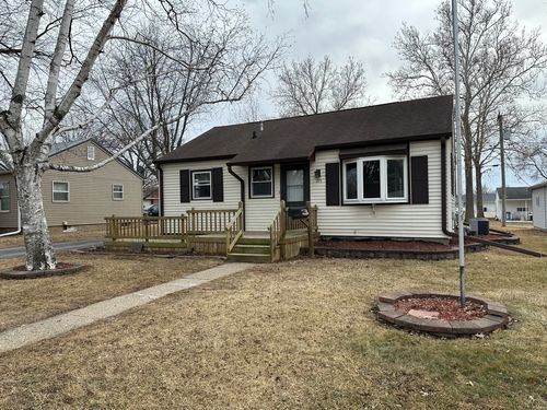 215 Cedar St, Morrison, IL, 61270-2708 | Card Image