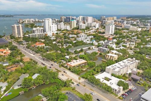 apt-105-1650 Pine Tree Ln, SARASOTA, FL, 34236-7757 | Card Image