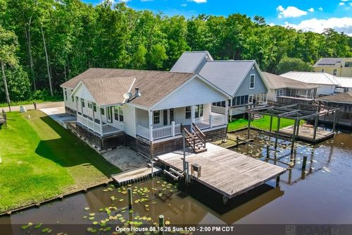 22986 Chene Blanc Ln, Maurepas, LA, 70449-3326 | Card Image