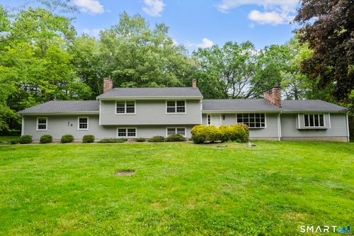 34 Ox Bow Ln, Woodbridge, CT, 06525-1526 | Card Image