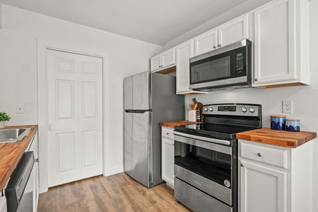 APT-101 - 5616 Emerald Forest Dr, Condo with 2 bedrooms, 2 bathrooms and 2 parking in Austin TX | Image 7