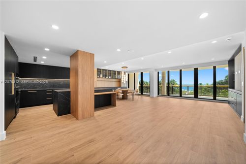 3f-9999 Collins Ave, Bal Harbour, FL, 33154-1832 | Card Image