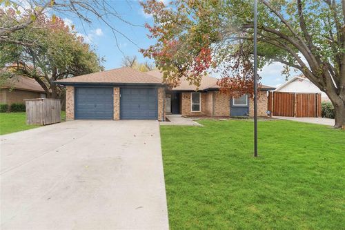 104 Amory Drive, Benbrook, TX, 76126 | Card Image