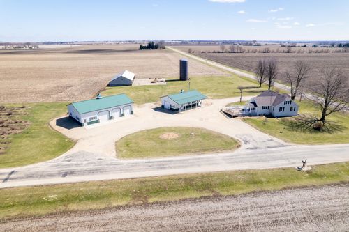 3405 S White Rock Rd, Rochelle, IL, 61068-9750 | Card Image