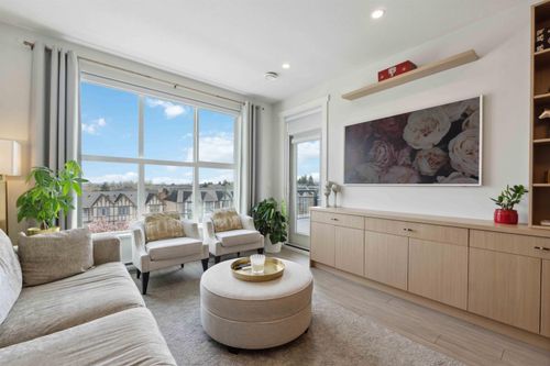 c520-8150 207 St, Langley, BC, V2Y4J4 | Card Image