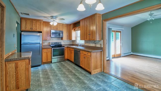 20 Mast Rd, House other with 3 bedrooms, 2 bathrooms and null parking in Hopatcong NJ | Image 6