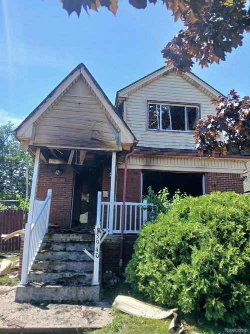 13940 Mayfield St, Detroit, MI, 48205-4028 | Card Image