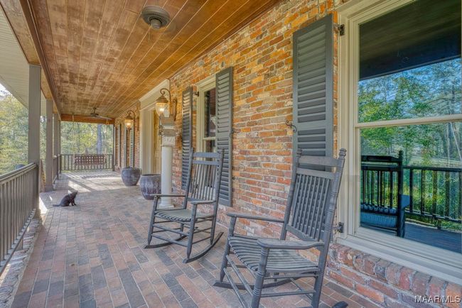 Perfect for rocking chairs and swings and peace! | Image 10