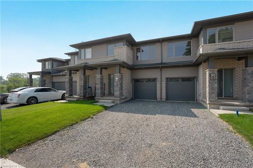 142 Willson Dr, Niagara Falls, ON, L3B5N5 | Card Image