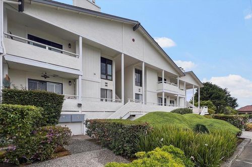 444 Cypress Ave, Half Moon Bay, CA, 94019-1602 | Card Image