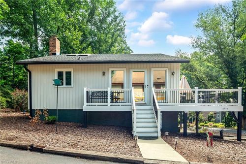 2716 Merry Oaks Trl, Winston-Salem, NC, 27103-6550 | Card Image
