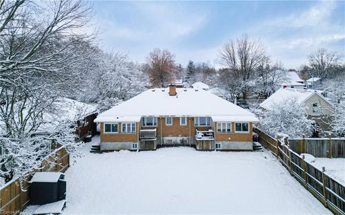 104 South St E, Aylmer, ON, N5H1P8 | Card Image