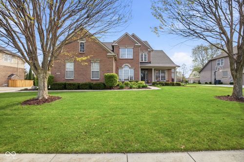 10514 Stonegate Dr, Fishers, IN, 46040-9431 | Card Image