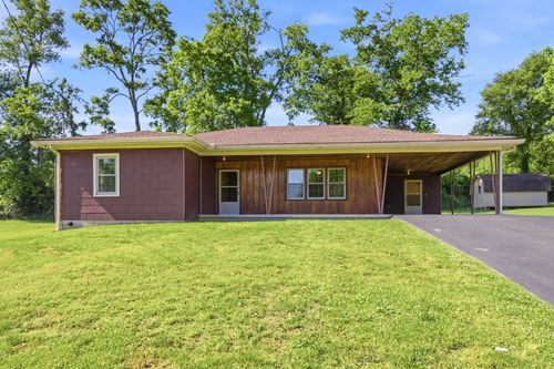 131 Greenwood Acres Dr, Columbia, TN, 38401-2101 | Card Image