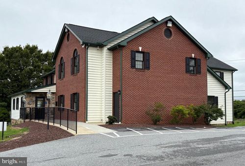 ste-202a-206 N Jennersville Rd, WEST GROVE, PA, 19390-9326 | Card Image