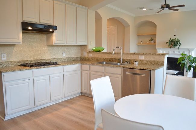 612 Twelve Oaks Ln, House other with 3 bedrooms, 3 bathrooms and 2 parking in Austin TX | Image 7