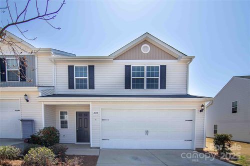 2035 Talbert Ct, Charlotte, NC, 28214-6007 | Card Image