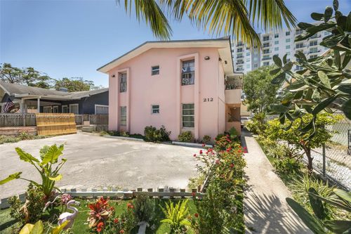 212 Nw 7th Ave, Miami, FL, 33128-1559 | Card Image