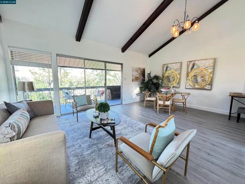 2075 Ascot Dr, Moraga, CA, 94556-2257 | Card Image