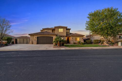 1043 E 3740 S, Washington, UT, 84780-1235 | Card Image