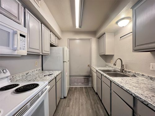 3-1108 N Elm St, Denton, TX, 76201-2972 | Card Image