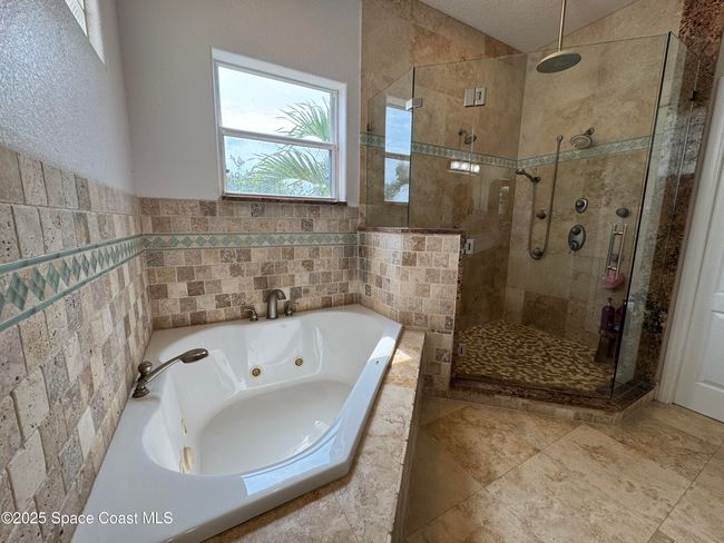 52 Riverview Ln, House other with 5 bedrooms, 3 bathrooms and null parking in Cocoa Beach FL | Image 37