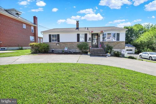 3428 Raymond St, READING, PA, 19605-1907 | Card Image