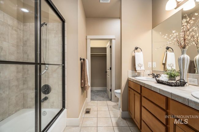 994 E Winding Creek Dr, House other with 3 bedrooms, 3 bathrooms and 2 parking in Eagle ID | Image 16