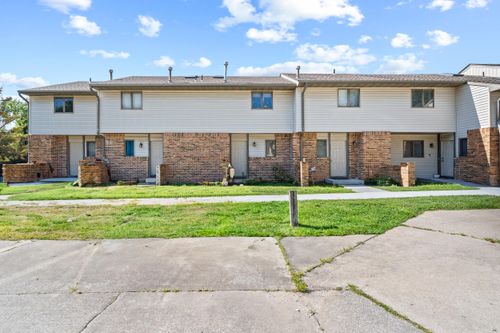 425 Foxfire Dr, COLUMBIA, MO, 65201-3691 | Card Image